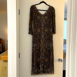 Beautiful Mother of the Bride or special occasion dress.  Elegant Fit.